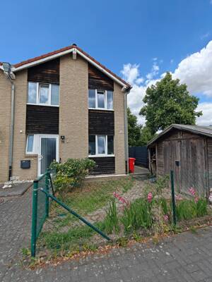 Zuhause ist Familienglück: Ruhiges Wohnen mit überdachter Terrasse & 2 Stellplätzen, Kempener Feld