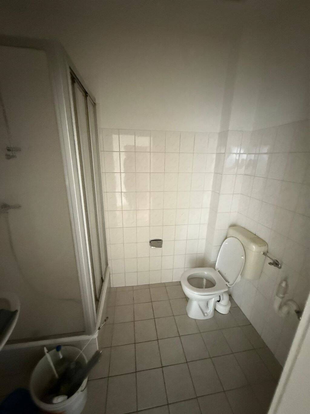 * Günstige 2-Zimmer mit Laminat und Dusche in Zentrumsnähe! * – Chemnitz – Vorschaubild 3