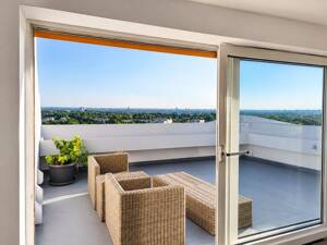 Großzügige Wohnung mit Panoramablick und großer Terrasse – 81925 München – Vorschaubild 1