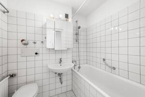Helle 2-Zimmer-Wohnung mit Südbalkon und Tiefgaragenstellplatz - sofort bezugsfrei – 81673 München – Vorschaubild 6