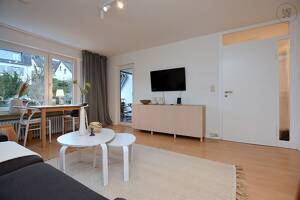 Wunderschön und neu möblierte Wohnung in Hedelfingen mit Balkon – 70329 Stuttgart – Vorschaubild 8