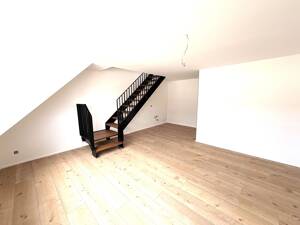 Düsseldorf-Derendorf! Frisch Sanierte 4-Zimmer-Maisonette mit offener Küche! – 40477 Düsseldorf – Vorschaubild 7
