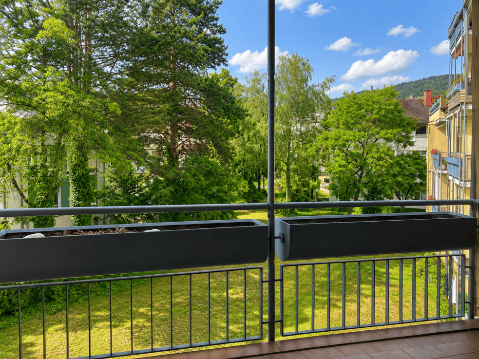 Karlstrasse - Helle 2,5-Zimmer-Wohnung mit Balkon, TG-Stellplatz & Aufzug – Baden-Baden – Vorschaubild 2