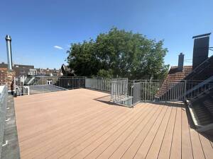 KERNSANIERTE ALTBAU DACHTERRASSEN 5 ZIMMER MAISONETTE WOHNUNG AM ERZBERGERPLATZ
