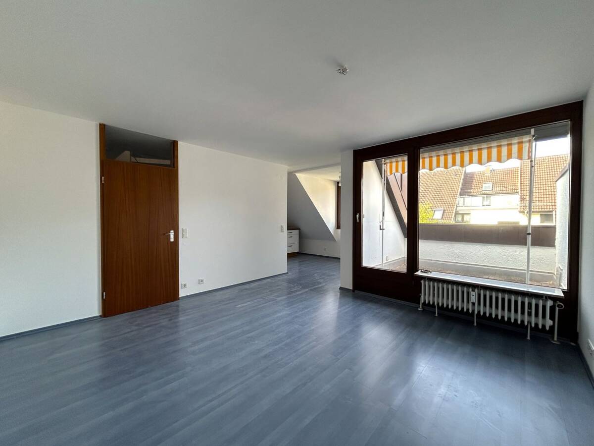 Schöne 2,5-Zimmer-Wohnung in Bad Cannstatt – 70374 Stuttgart – Bild 1 von 9