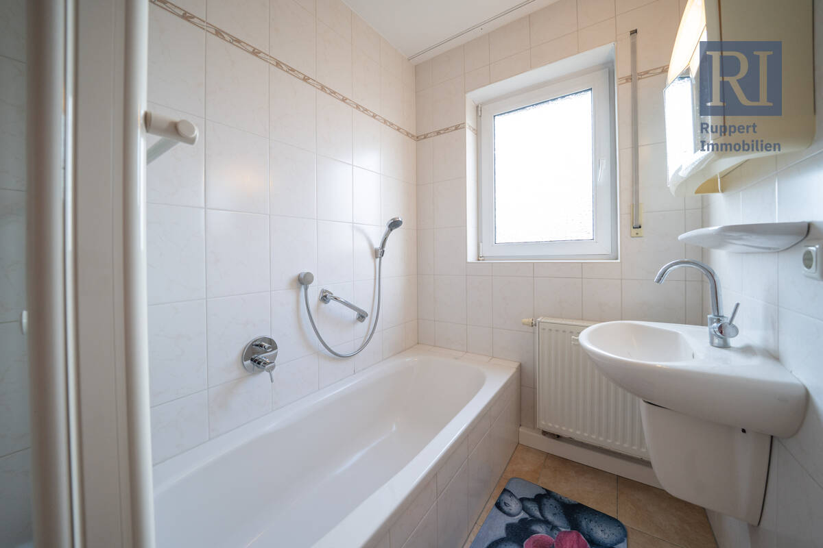 Zweifamilienhaus | leerstehend | Doppelgarage | 1.085 m² | Abtswind – Abtswind – Vorschaubild 7