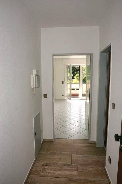 Praktische und gut gelegene ETW mit Balkon und Tiefgaragenstellplatz in Düsseldorf-Angermund – Düsseldorf – Vorschaubild 6