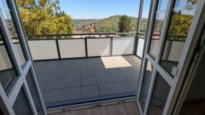 Wohnen mit Aussicht: Helle 2-Zimmer-Wohnung mit großem Balkon und Burgblick – 97877 Wertheim – Vorschaubild 3