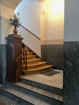 Charmante Altbauwohnung mit großem Balkon im ruhigen Hinterhaus – 10827 Berlin – Vorschaubild 5