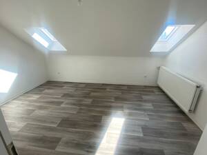 Ab 01.10. - Süße Dachgeschosswohnung für den netten Single – 38723 Seesen – Vorschaubild 2