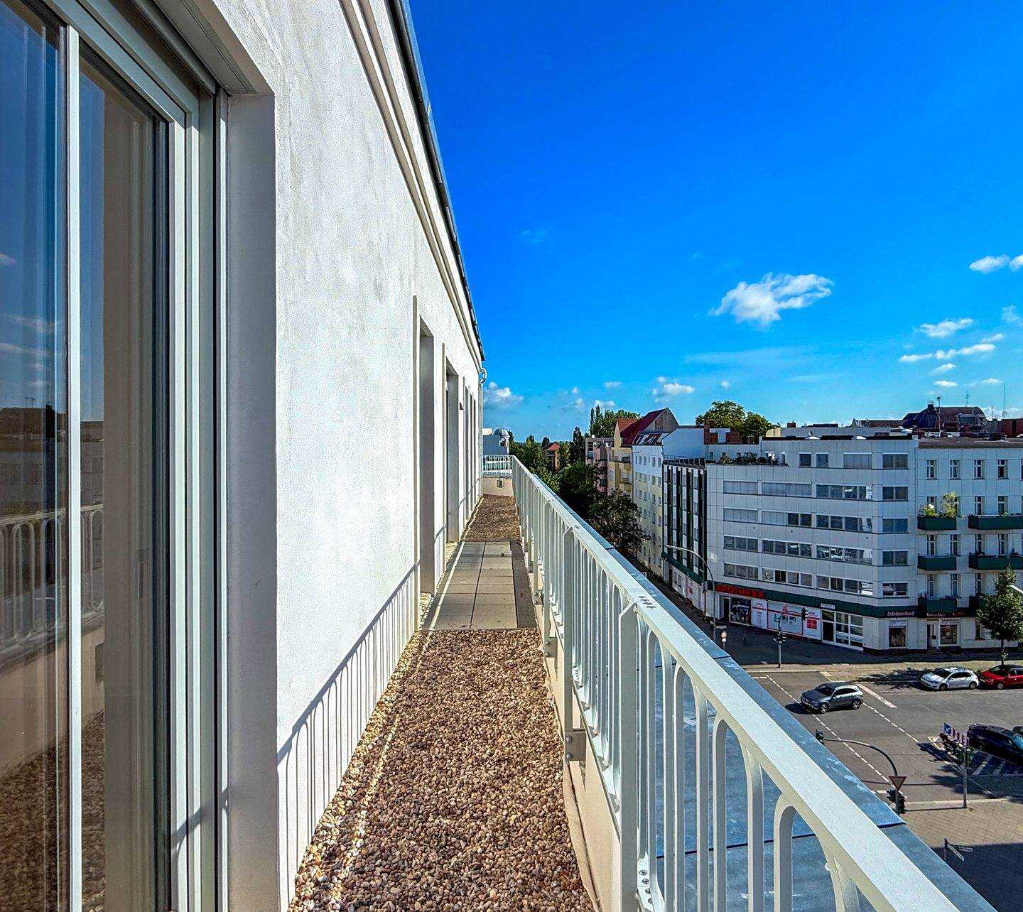 Große Dachgeschosswohnung nah Schloß Charlottenburg - 3 Zimmer am Mierendorffplatz – Berlin – Vorschaubild 3