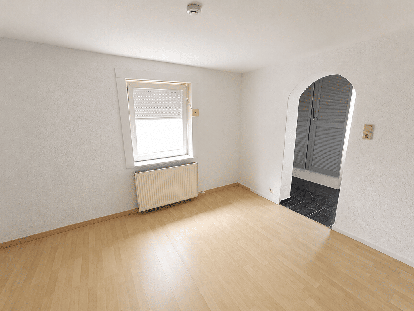 Bezahlbares Eigenheim statt Wohnung - kleine Doppelhaushälfte mit Terrasse und neuer Heizung