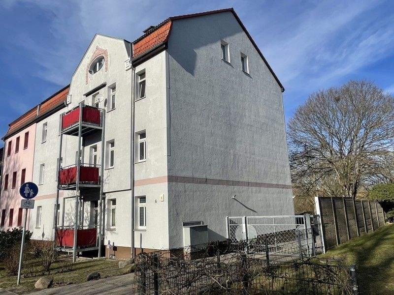 Attraktive Kapitalanlage: Saniertes Mehrfamilienhaus mit Entwicklungschance in Bernau – Bernau – Bild 1 von 9