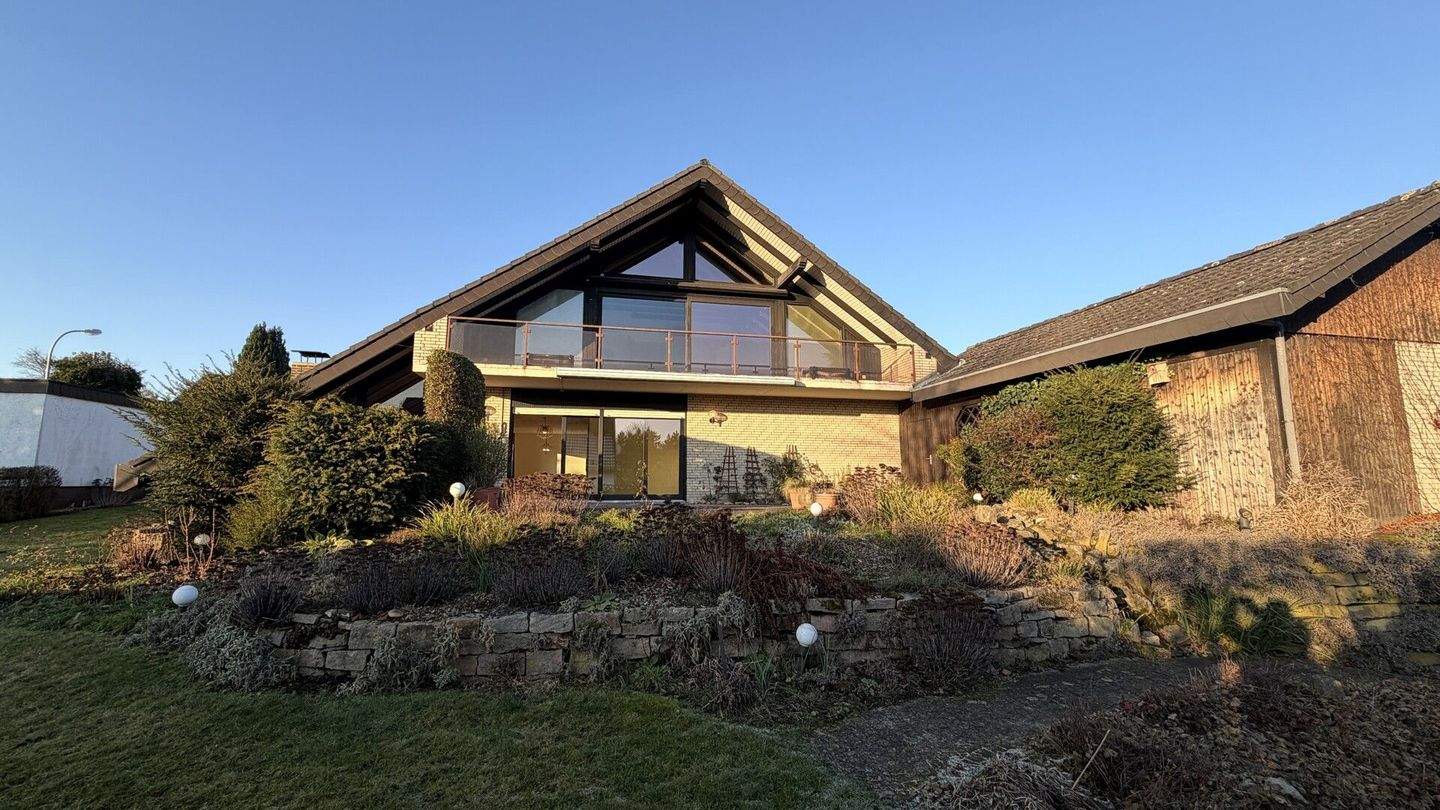 Raum für Qualität und Leben - Einfamilienhaus in Homberg |offene Hausbesichtigung 14.02.26 11-12 Uhr – Homberg – Bild 1 von 9