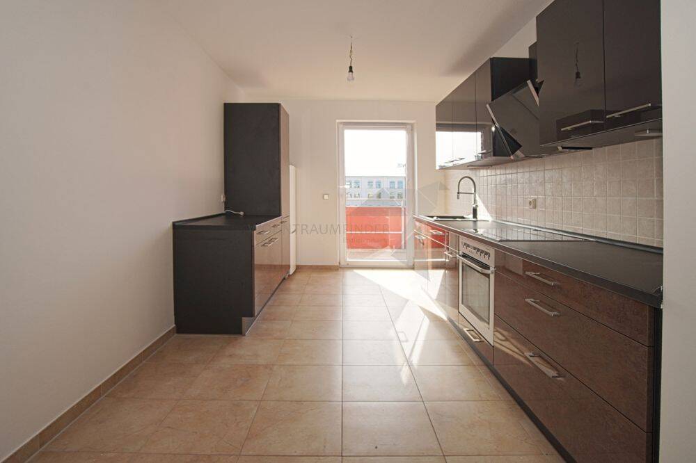 !! City-Penthouse mit Einbauküche, schönem Tageslichtbad, 2 Balkonen und Aufzug !! – Chemnitz – Vorschaubild 7