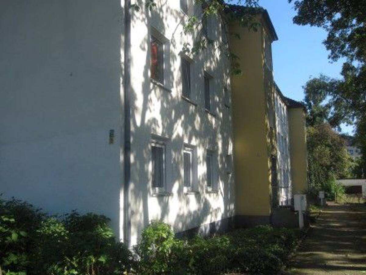 Schöne, kleine, renovierte Wohnung in Essen-Schonnebeck – 45309 Essen – Bild 1 von 8