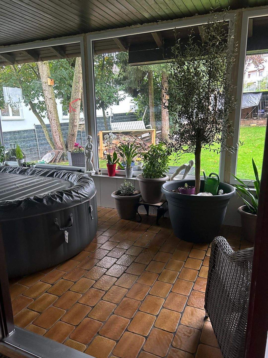 Freistehendes, großzügiges Komforthaus mit ELW, Wintergarten, Terrasse, Garten und Doppelgarage (zusätzliche Tor-Zufahrt Rückseite) in Freisen OT – Freisen – Vorschaubild 8