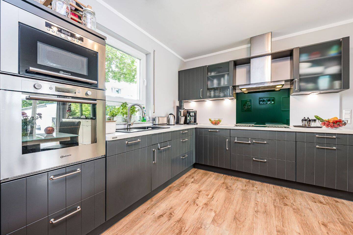 Modernes Einfamilienhaus mit Pool, Wellnessbereich, 168 m² Nebengebäude und Zugang zur Nuthe – Potsdam – Vorschaubild 5