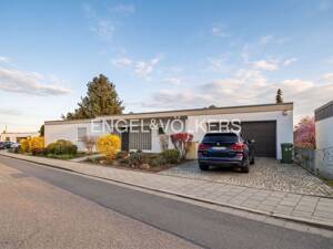 Eleganter Bungalow in Bestlage am Sallerner Berg mit Wellnessoase und beeindruckendem Weitblick über Regensburg – 93057 Regensburg – Vorschaubild 3