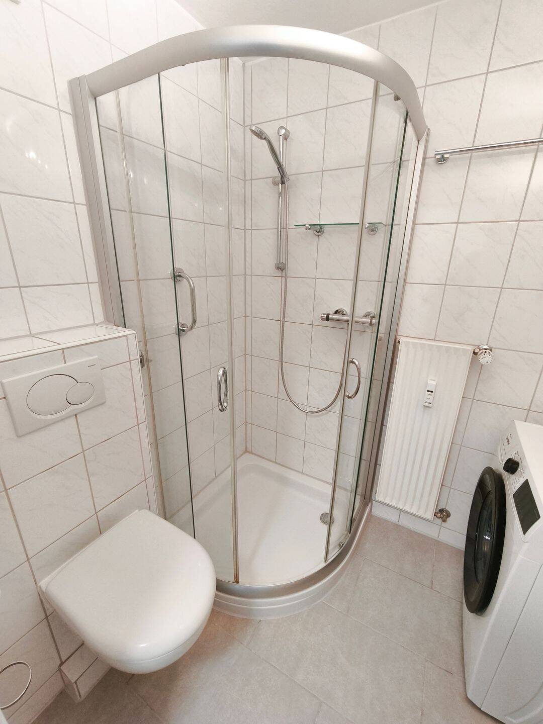 WG Zimmer in frisch renovierter Wohnung mit viel Licht und moderner Ausstattung – München – Vorschaubild 8