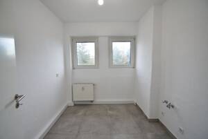 Mit Balkon! Renovierte 2-Zimmer-Whg in OB-Sterkrade – 46145 Oberhausen – Vorschaubild 4