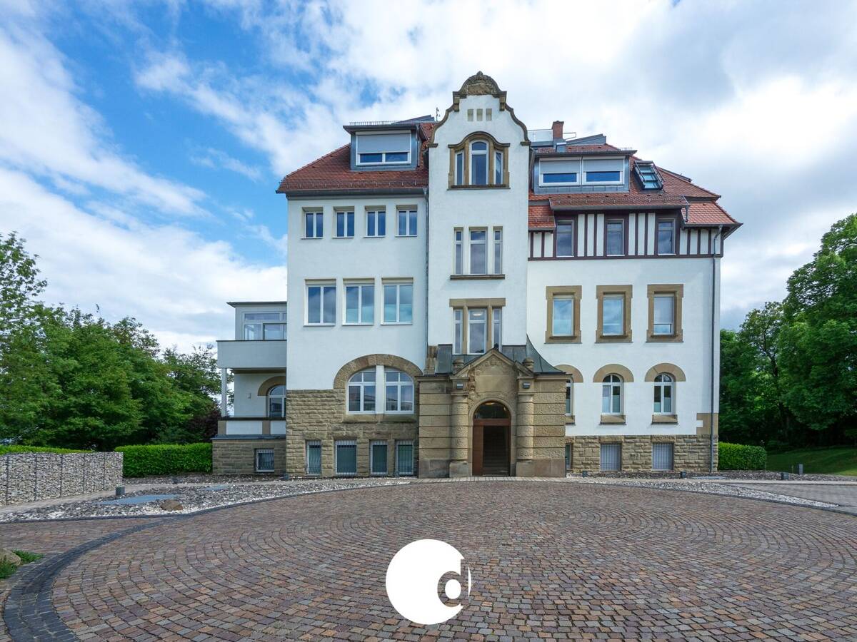 Möblierte und exklusive 3-Zimmer-Wohnung in stilvoller Villa mit Parkanlage – 70197 Stuttgart – Bild 1 von 9