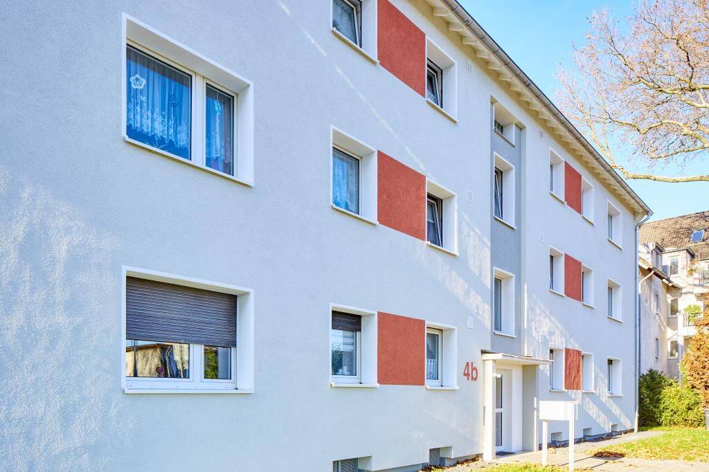 Großzügige, helle 4-Zimmer-Wohnung mit Balkon in attraktiver Lage