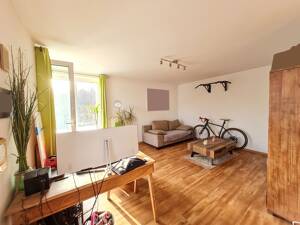 Helle Zimmer, 2 Balkone, EBK, neue Fenster & Stellplatz – 39120 Magdeburg – Vorschaubild 9