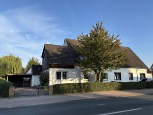 PURNHAGEN-IMMOBILIEN - Großzügige Doppelhaushälfte mit Wintergarten auf großem Grundstück