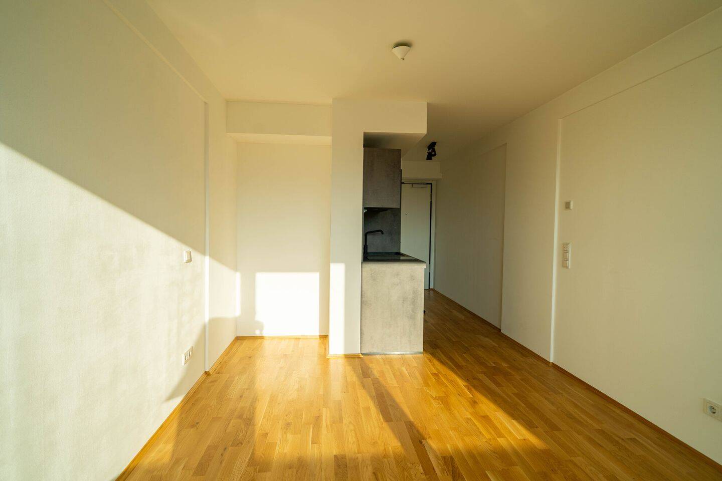 Lichtdurchflutete Ein-Zimmer-Wohnung mit TG-Stellplatz