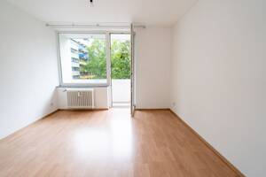 Frankfurt am Main: Helle 3-Zimmer-Wohnung im 3. OG - ideal für WGs – 60313 Frankfurt am Main – Vorschaubild 3