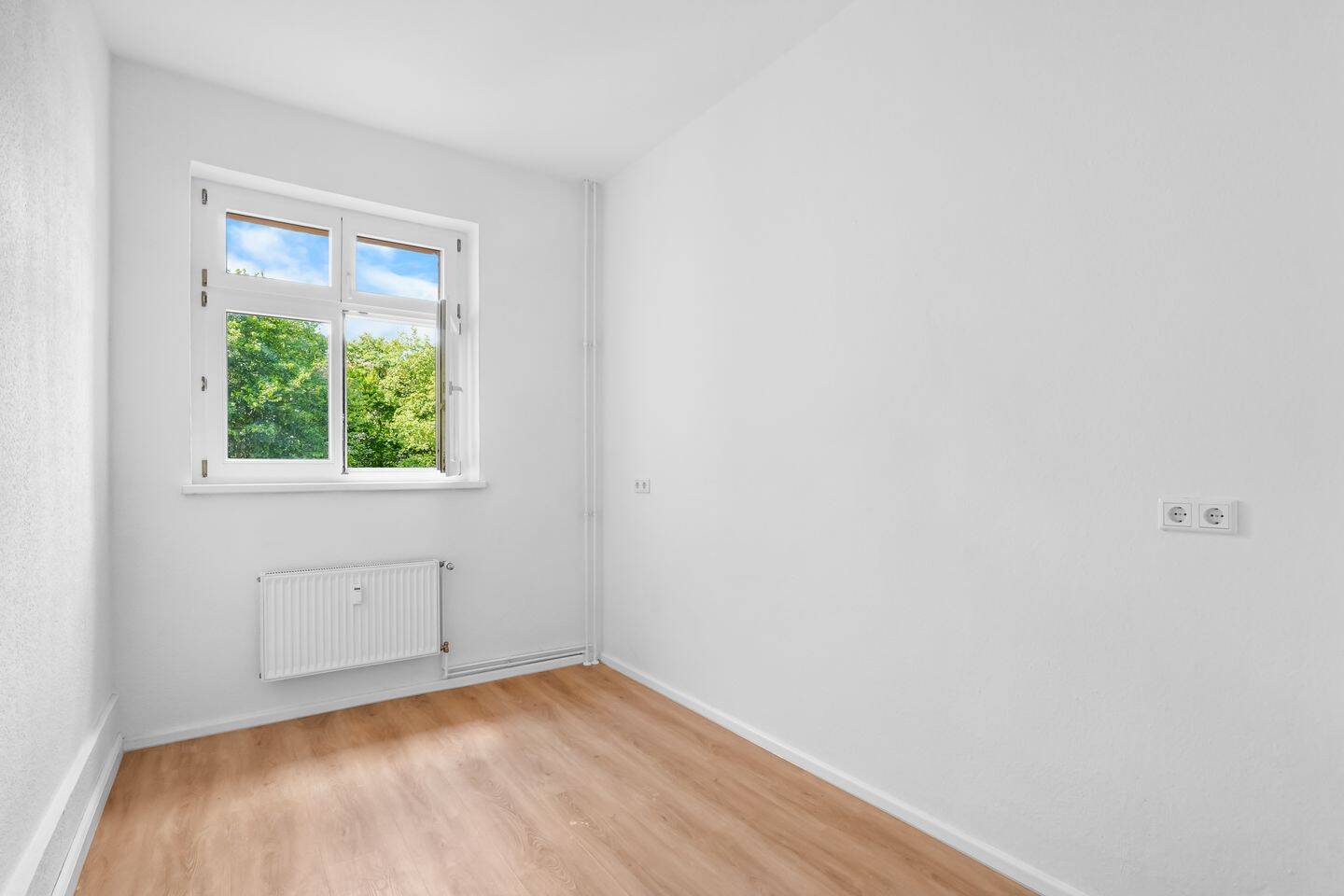 Charmante 2-Zimmer-Wohnung mit Gartenmitbenutzung in Adlershof – Berlin – Vorschaubild 2