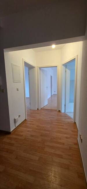 Ab sofort verfügbar! Gepflegte 3-Raum-Etagenwohnung mit Balkon im Görlitzer Stadtzentrum!