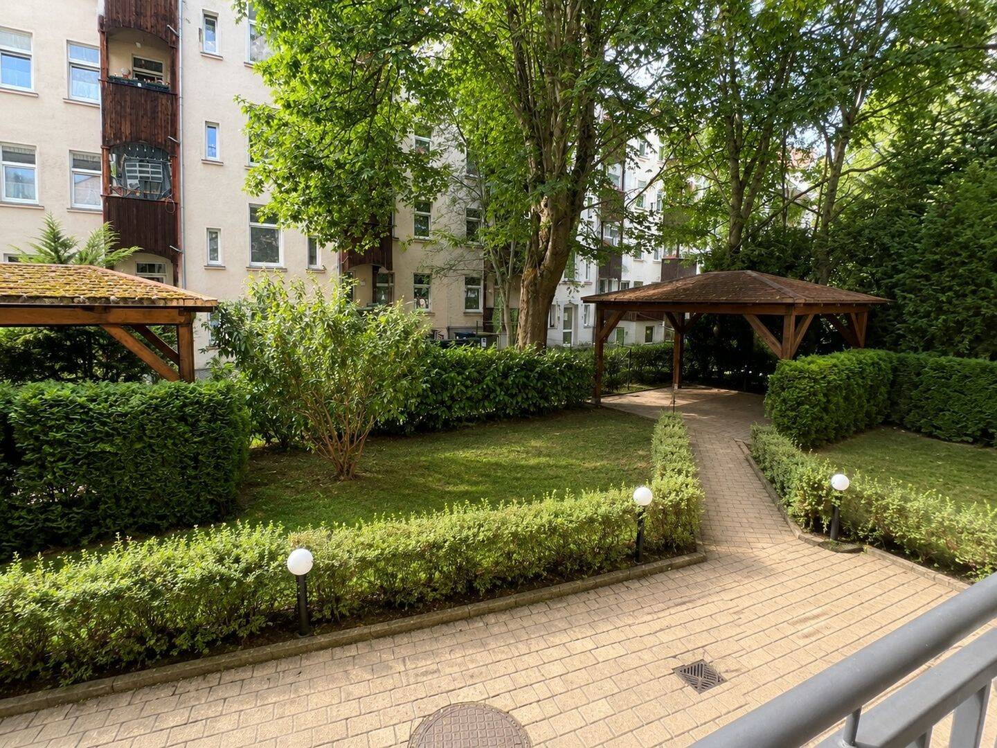 3-Zimmer-Wohnung mit Balkon, Bad mit Wanne/Dusche und grünem Innenhof – Leipzig – Vorschaubild 7
