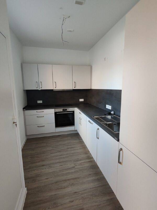 3-Zimmer Terrassenwohnung mit Einbauküche!!!
