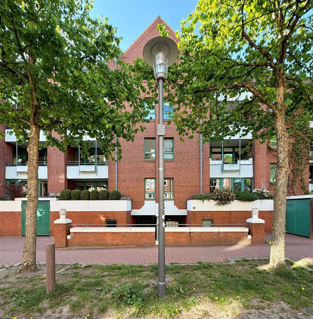 Großzügige 2-Zimmer-Wohnung mit 2 TG-Stellplätzen, Balkon, Aufzug, uvm. // Muhliusstraße, Kiel – Kiel – Vorschaubild 2