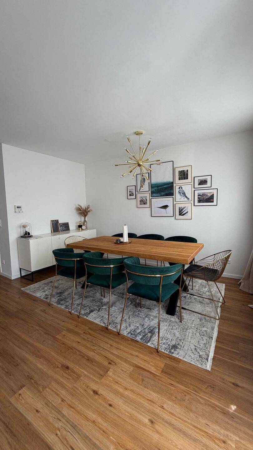 Kernsanierte 4-Zimmer Wohnung/ 105qm/ Balkon / Einbauküche