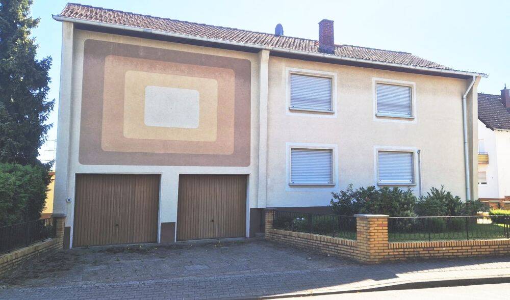 Gepflegtes Zweifamilienhaus mit Potential im Westen Dieburgs