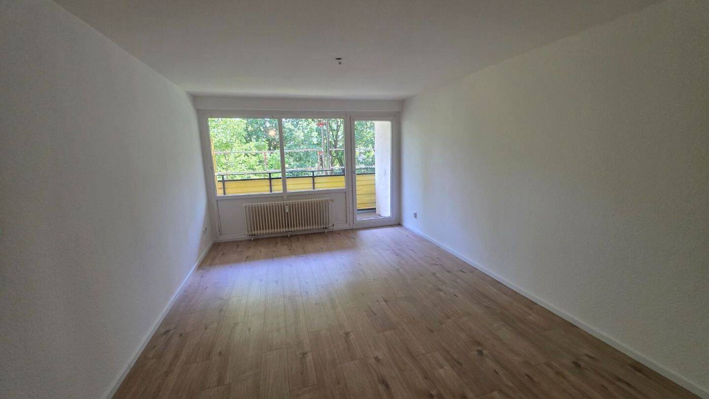 Balkon mit Blick ins Grüne: 3-Zimmer-Wohnung in Mönchengladbach-Römerbrunnen – Mönchengladbach – Vorschaubild 2