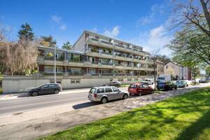 Sofort bezugsfrei: Helle 3-Zimmer-Wohnung mit Balkon, ca. 86 m² Wohnfläche und Duplex-Stellplatz – 40629 Düsseldorf – Vorschaubild 2