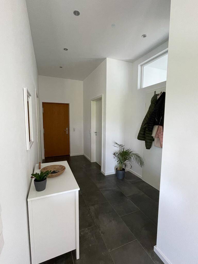 Hochwertige Wohnung mit Garten – Vöhl – Vorschaubild 4
