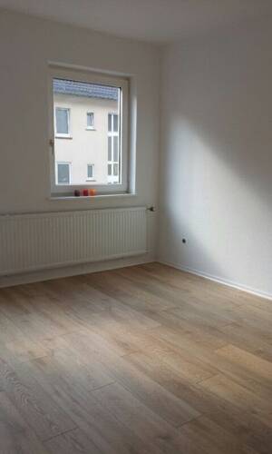 2 Zimmer Wohnung, Küche, Bad, ca. 52 qm