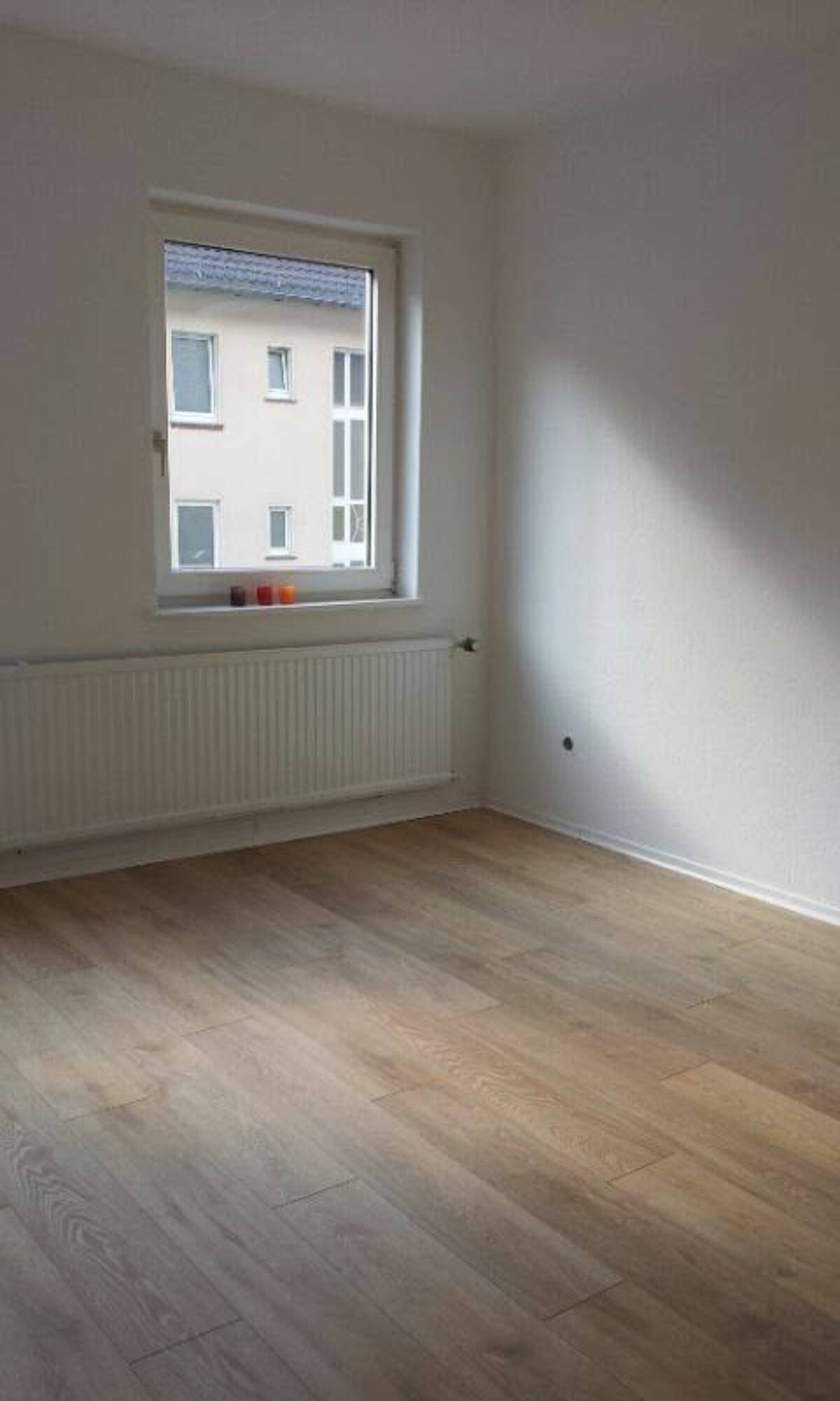 2 Zimmer Wohnung, Küche, Bad, ca. 52 qm – 34117 Kassel – Bild 1 von 7