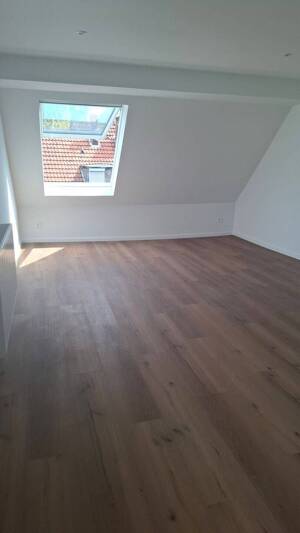✨Erstbezug nach Renovierung: Moderne 3-Zimmer-Dachgeschoß-Wohnung mit Klimaanlage in Essen-Schönebeck – 45359 Essen – Vorschaubild 4