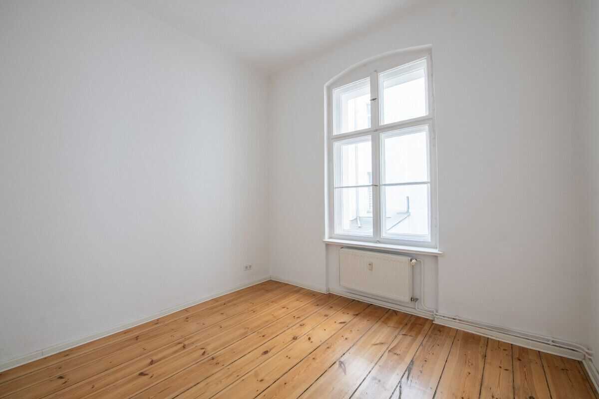 Bezugsfrei in Friedrichshain: Charmante Wohnung in zentraler Wohnlage, nahe Karl-Marx-Allee, Loggia – Berlin – Vorschaubild 2