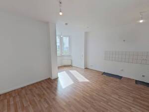 Gemütliche 1,5-Zimmer-Erdgeschosswohnung für Singles oder Paare – 70197 Stuttgart – Vorschaubild 2