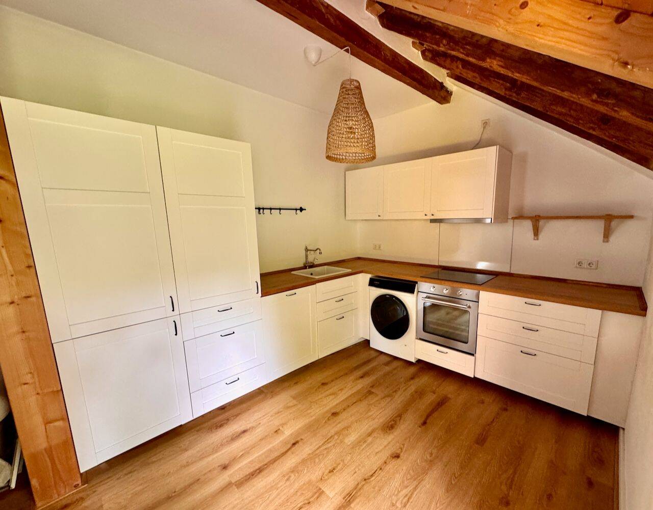 Bornheim-Brenig: EXKLUSIVE 4,5-ZIMMERWOHNUNG IM 1.OG IN HISTORISCHEM AMBIENTE ca. 95 m² Wfl. – Bornheim – Vorschaubild 8