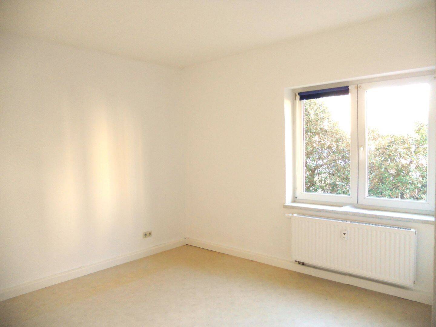 Charmante kleine Wohnung mit Loggia – Chemnitz – Vorschaubild 8