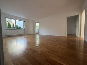 Barrierearme, grundrenovierte, schicke 3 Zimmer Wohnung in Mainz- Gonsenheim – 55122 Mainz – Vorschaubild 1