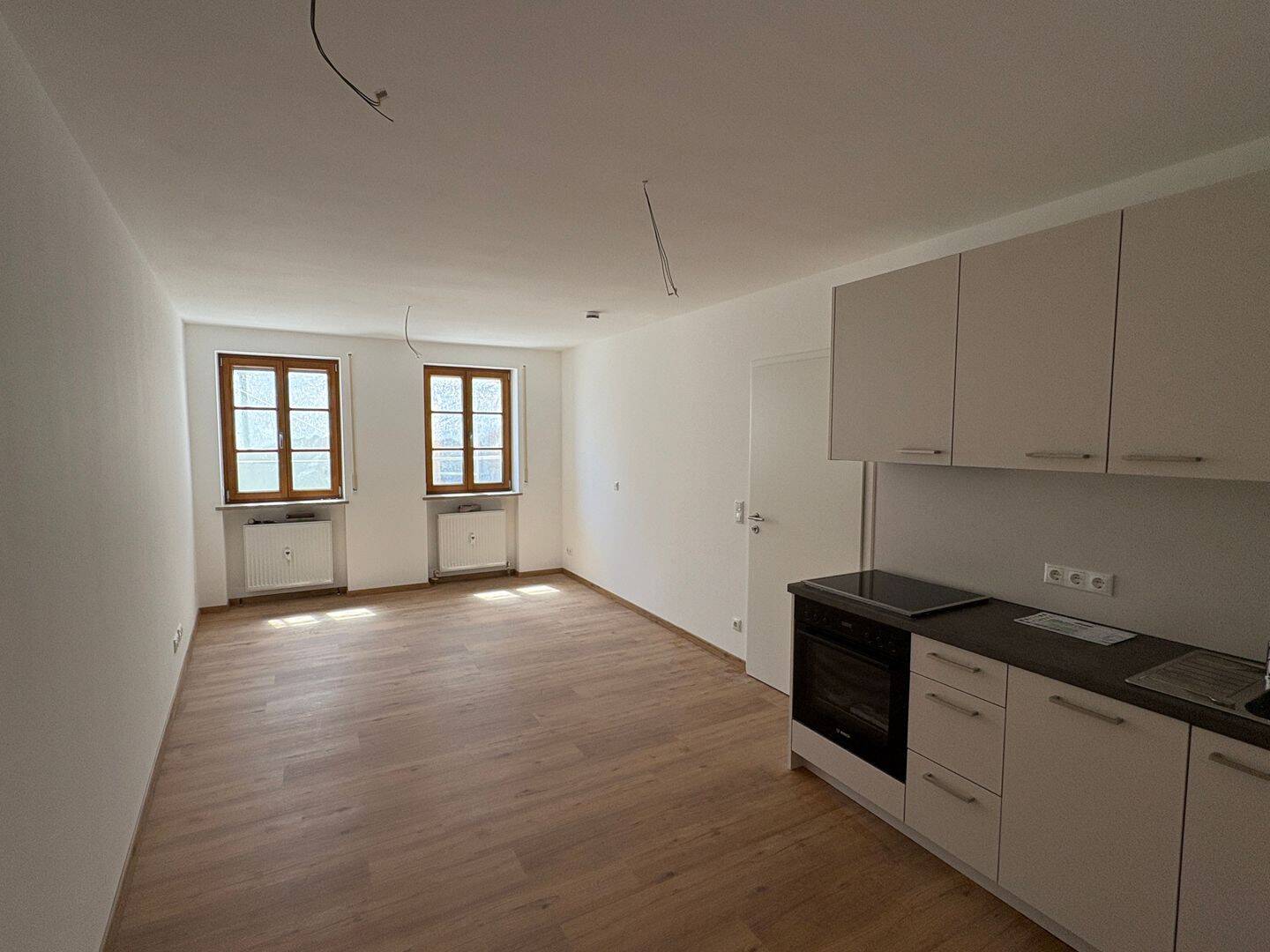 Hochwertig sanierte 2-Zimmer-Wohnung mit geräumigem Bad und Einbauküche in der Regensburger Altstadt - Wohnung 12